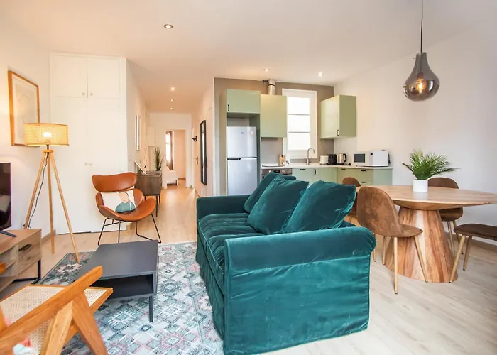 22Crc1039 - Exquisite Apartment Near The Center