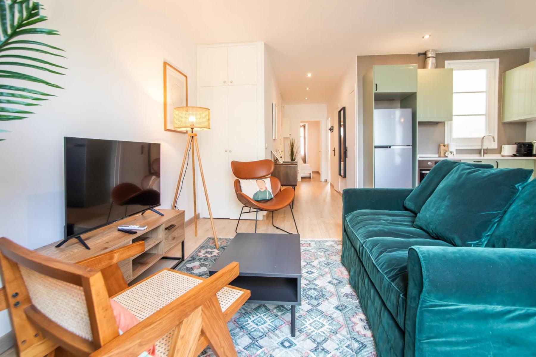 22crc1039 - Exquisite Near The Center Barcelone