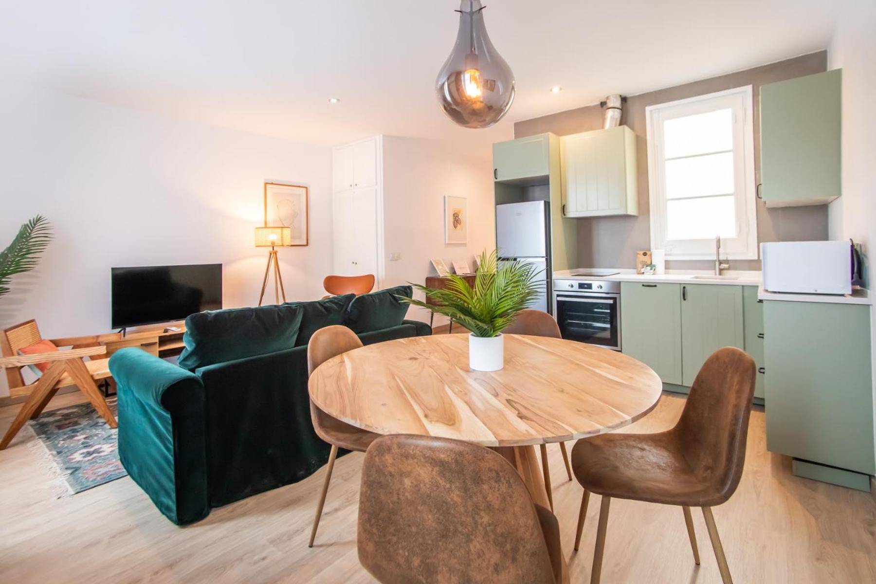 22crc1039 - Exquisite Near The Center Appartement